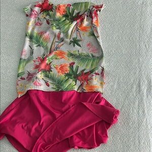 Italian Printed Floral Knit top. Wear alone or layer. One size